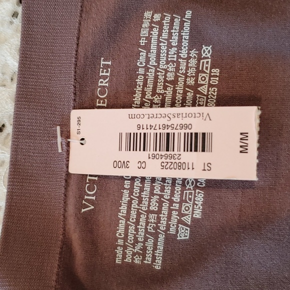 Victoria secret hiphugger panties - Picture 5 of 6